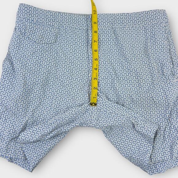 J.Crew 7" Stretch Eco Pool Short in Maze Print Size 31 - Picture 8 of 9
